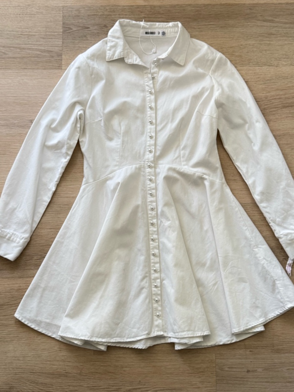NWOT Missguided White Button-Front Long Sleeve Skater Shirt Dress - Picture 5 of 13